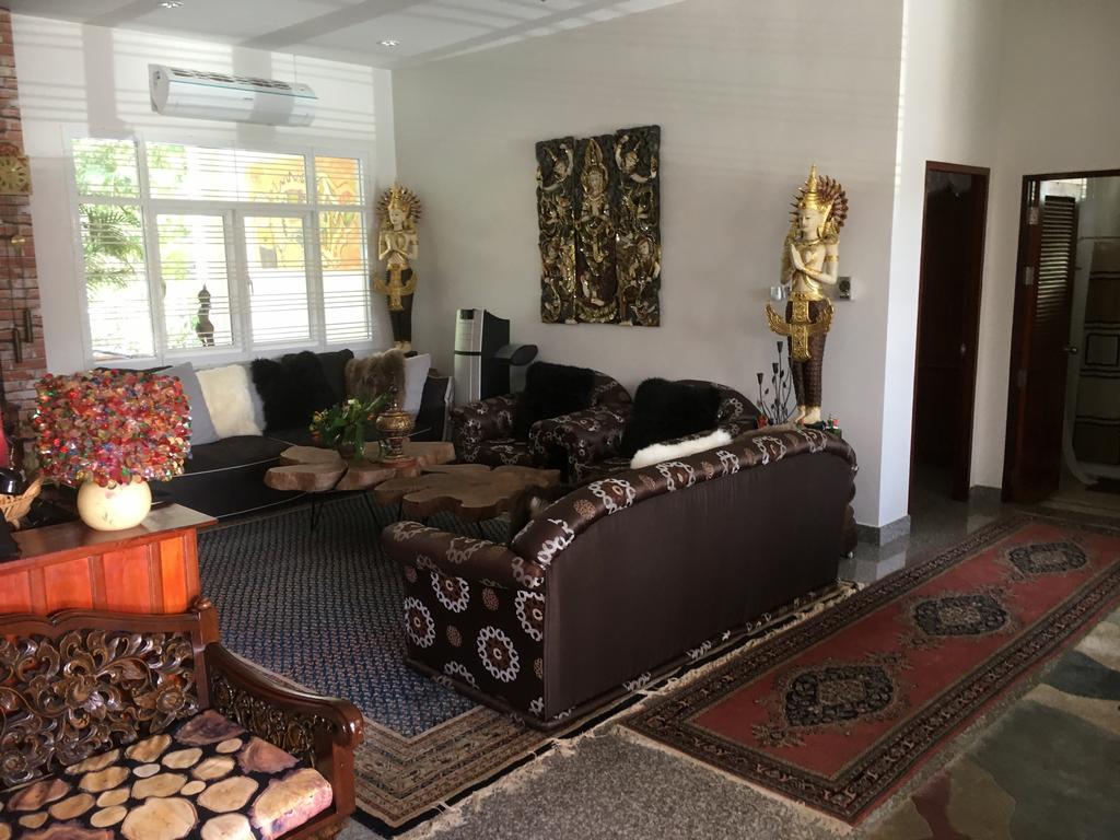 Homestay568 Roi Et Exterior photo